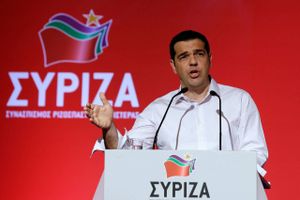 Premierminister Alexis Tsipras. Et flertal af medlemmer i hans parti har torsdag stemt for, at partiet indkalder til en ekstraordinær "krise"-kongres i september.