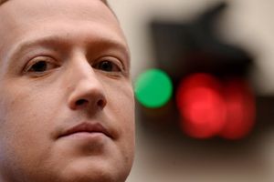 Mark Zuckerberg er første og eneste topchef i Facebook. Rygtet om en ny blev modtaget positivt på aktiemarkedet. 