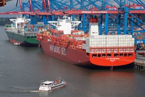 Det tyske containerrederi Hamburg Süd bliver en del af Maersk Line, men vil bestå som selvstændigt brand.