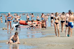 Udbetalingen af nogle af danskernes tvangsopsparede feriepenge skal sætte mere gang i forbruget. Foto: Henning Bagger/Ritzau Scanpix