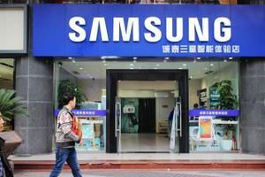 Samsung skal producere nye smartphone-superchip for en af verdens største chip-firmaer. Til gengæld står selskabet til at miste sin position som stor-leverandør af chip til Apples iPhone.