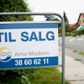 Boliger til salg eller netop solgt i et villakvarter i Brønshøj. Mange vil dog forsøge at udskyde salget af deres bolig, vurderer Danske Bank