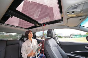 Kia-Hyundai satser stort på indbyggede solceller, som skal give mere energi til bilerne. Ekspert mener dog, at effekt af solceller er forholdsvis beskeden.