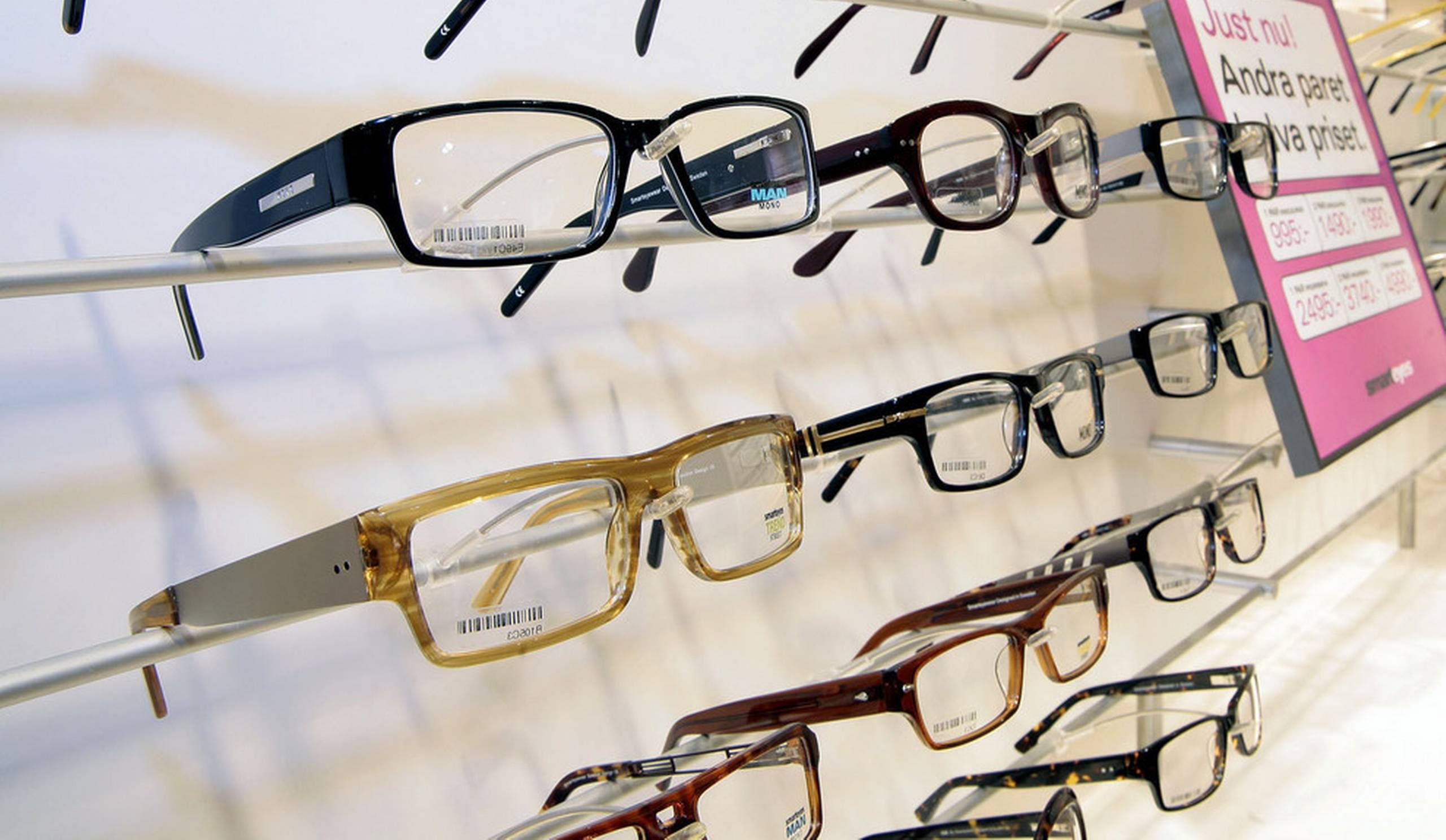 Thanksgiving Ja køretøj Butikskæder opruster i kampen om briller til danskerne