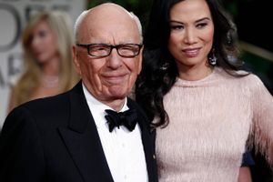 Kort før News Corp. deles i to selskaber, er ægteskabet mellem Rupert Murdoch og Wendi Deng nu et overstået kapitel. 