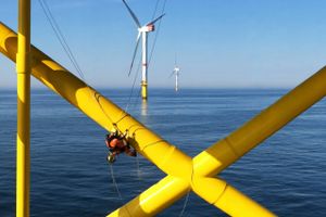 Semco Maritime er en dansk ingeniørvirksomhed med speciale i offshore energi. Blandt andet bygger og driver koncernen de transformerstationer, som samler strømmen fra havvindmølleparker og sender den ind på land. Foto: Semco