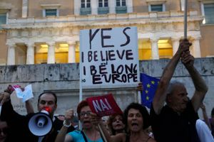 Den græske regering har udskrevet en folkeafstemning, hvor vælgerne skal tage stilling til kreditorernes krav om græske besparelser og reformer til gengæld for at hjælpe Grækenland med lån.