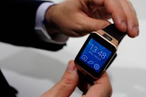 Forbrugerne tog ikke første generation af smart-ure til sig, så nu har producenterne gentænkt hele konceptet.