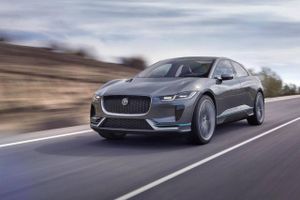 Jaguar I-Pace bliver et nyt elektrisk alternativ i premium-klassen, der kommer i første eller andet kvartal af 2018. Foto: Jaguar