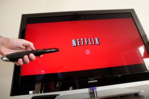 Netflix er begyndt at tilbyde selskabets streamingservice i Cuba og er dermed blandt de første firmaer, der ekspanderer her, siden landets relationer til USA blev blødt op sidste år.