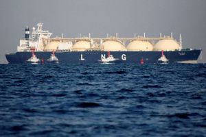Et stop for russisk gas til EU kan ramme Danmark. Det får nu regeringen til at undersøge nye måder at sikre gasforsyningen.