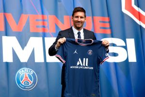 Lionel Messi er PSG-spiller, men hvordan kunne det lade sig gøre? Her kan du læse nogle af årsagerne.