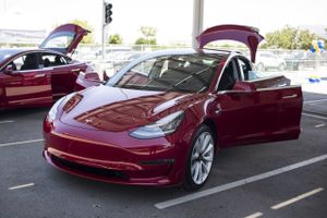 Tesla har beskåret sine priser på Model 3 i USA for anden gang. Foto: Bloomberg/Dania Maxwell