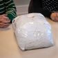 Vi har købt en stribe varer hos Temu, der er en af verdens hurtigst voksende webshops. Nu skal pakken åbnes, og det gør vi sammen med to fagfolk fra Forbrugerrådet Tænk.