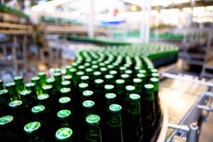Den danske ølgruppe har før nedskrivninger tjent lige under 2 mia. kr. i Rusland i 2022, viser Carlsbergs årsregnskab. Med nedskrivninger er der dog et samlet tab på 8,1 mia. kr. fra den russiske forretning.