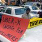 New Yorkerne kører i taxi, og de gule taxier er en institution i sig selv, og dårlig service, slidte biler og uforskammede chauffører har nok alle dage blot været en del af den gule oplevelse. Lige indtil ny teknologi ramte markedet.