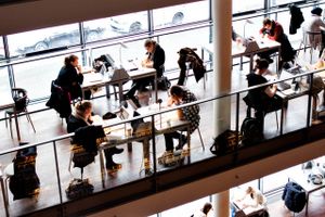 Der er flere topchefer, der er begyndt karrieren på et økonomisk studier, som her på Copenhagen Business School på Frederiksberg. Foto: Polfoto.