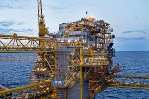 Mærsk og regeringen nåede ikke til enighed inden nytår, som deadline ellers lød, men kan de nå det alligevel? Foto: Maersk Oil Tyra Photos