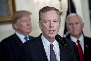 Robert Lighthizer, U.S. trade representative, speaks as President Donald Trump and Vice President Mike Pence listen in Washington, D.C., on March 22, 2018. Foto: Bloomberg photo by Andrew Harrer