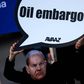 Adskillige gange har der i Berlin været demonstrationer for at tvinge kansler Olaf Scholz og hans koalitionsregering til at stille sig bag en europæisk olieembargo mod Rusland. Foto: Reuters/Lisi Niesner
