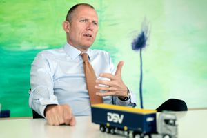 Transportgiganten DSV skal være helt fremme i selen, når det gælder om at tøjle den buldrende digitale fremtid, lyder det fra topchefen. 