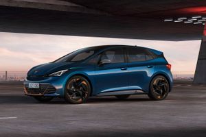 Cupra Born bliver den atletiske, elektriske fætter til VW ID.3. Den byder på samme teknologi, men der er visse forskelle.