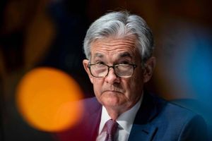Der går lang tid, før man skal forvente at se renteforhøjelser i USA, slog den amerikanske centralbank fast. Det sendte mange investorer tilbage til aktiemarkedet for et afkast af en slags.