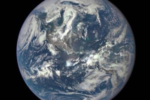 Stort set hele den temperaturstigning, som verden har set siden 1850, er menneskeskabt. Og det er ikke usandsynligt, at temperaturen vil være steget med to grader i 2040’erne, hvilket er den øvre grænse for klimaaftalen fra Paris. Det er nogle af budskaberne i en ny hovedrapport fra FN's klimapanel.