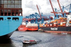 Maersk og Hapag-Lloyd har begge skruet op for klimamålene i månederne siden storkunder satte krav om nuludledning fra 2040. Foto: Christian Charisius/AP/Ritzau Scanpix