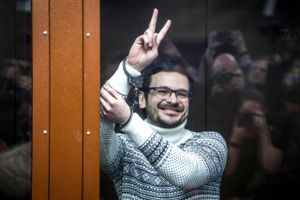 En række russiske oppositionsledere afsoner lange domme, mens andre prøver at finde deres ben i eksil i Vesten ofte under uvante og vanskelige forhold.   