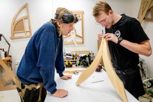 På Roskilde Tekniske Skole dyrkes de unge talenter i håndværksfagene. Ikke bare af hensyn til den enkelte, men også med et blik på Danmarks fremtid. 