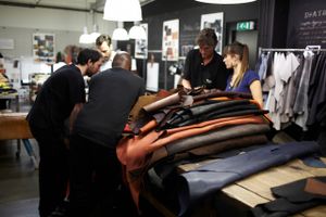 På fabrikken i hollandske Dongen samler Ecco også designere fra hele verden til udvikling af nye lædertyper. Foto: Michael Dwornik/Ecco.