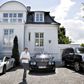 Magnus Kjøller er kendt for sin kærlighed til luksusbiler og har ved flere lejligheder ladet sig fotografere med både Lamborghini, Bentley og Cadillac i baggrunden. Desuden ejer han en privat samling af luksuschampagne. Foto: Sisse Dupont