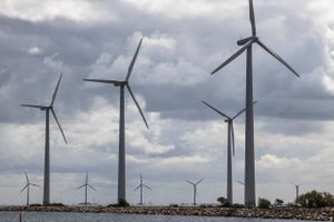 Vestjyske Polytech mangler ordrer fra globale vindmølleproducenter i en grad, så firmaet nu er nødt til at uddele fyresedler til 20 pct. af de ansatte i Danmark.