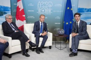 Udpræget dårlig stemning mellem USA og EU har præget optakten til G7-møde, som Trump forlader før tid. 