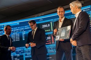 Den britiske storbank Barclays flår NKT, mens Nilfisk øger afstanden til sin tidligere kompagnon. 