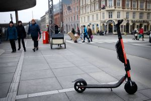 Tyskland er ved at stramme lovskruen over for de elektriske løbehjul. Det kan potentielt betyde, at de forsvinder fra flere af de tyske storbyer, frygter virksomhederne bag løbehjulene.