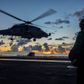 En MH-60R Seahawk-helikopter letter fra hangarskibet "USS Ronald Reagan" under en øvelse i Det Sydkinesiske Hav tidligere på måneden. Foto: Codie L. Soule/Reuters