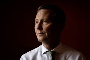 Danmarks tidligere socialdemokratiske justitsminister erkender, at han som ny branchedirektør stadig har meget at lære. 