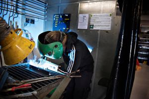 Folkeskolen skal sende flere elever til erhvervsskolerne. Her er to af regeringens bud på, hvordan det kan ske.