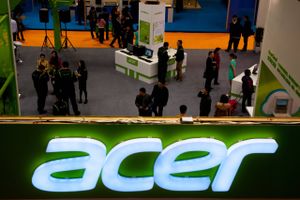 Acer-stifter opfordrer interesserede købere til at komme på banen. Men advarer dem samtidig om, hvad de egentlig køber.