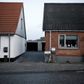 Under finanskrisen sprang boligudbuddet herhjemme i vejret, og selvom mange til salg-skilte er forsvundet siden da, er antallet af udbudte huse stadig dobbelt så højt som i 2005.