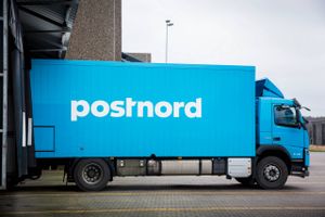 I storstilede annoncer undskylder PostNord Danmark for, at man ikke har lyttet nok til kunderne. Det sker samtidig med indførelsen af en helt ny arbejdsgang for omdeling af post.