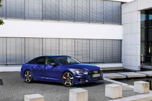Den nye Audi A6 plug-in hybrid med 367 hk, firehjulstræk og en elektrisk rækkevidde på 53 km er den seneste i rækken af nye opladningshybrider fra mærket.