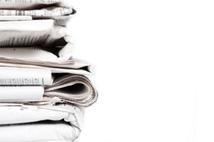 Læsertallet falder fortsat for landets dagblade, men tempoet et sat betydeligt ned. Flere aviser vinder læsere, mens BT og Ekstra Bladets læserfrafald fortsætter.