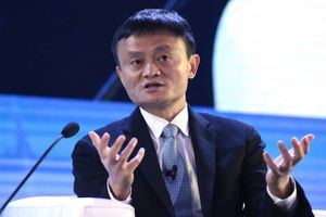 Efter en kritisk tale forsvandt det kinesiske tech-fænomen Jack Ma i månedsvis, mens hans selskab fik forbud mod at gå på børsen i sidste øjeblik. Nu - to år efter - vil Jack Ma afgive sin kontrol over Ant Group, rapporterer medie.