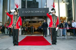 Den kendte legetøjsbutik FAO Schwarz lukker sin flagskibsbutik i New York