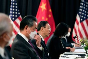 At der er meget langt mellem Washington og Beijing, blev understreget, da de to stormagters topdiplomater gik til stålet torsdag aften dansk tid.