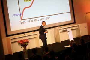 220 deltagere var mødt op til kåringen af Årets Ejerleder, hvor Niels Thorborg, adm. direktør i 3C Groups kendt som ejer af L'easy, stod for det muntre, men også lærerige indslag i PWC's hovedsæde i Hellerup. 