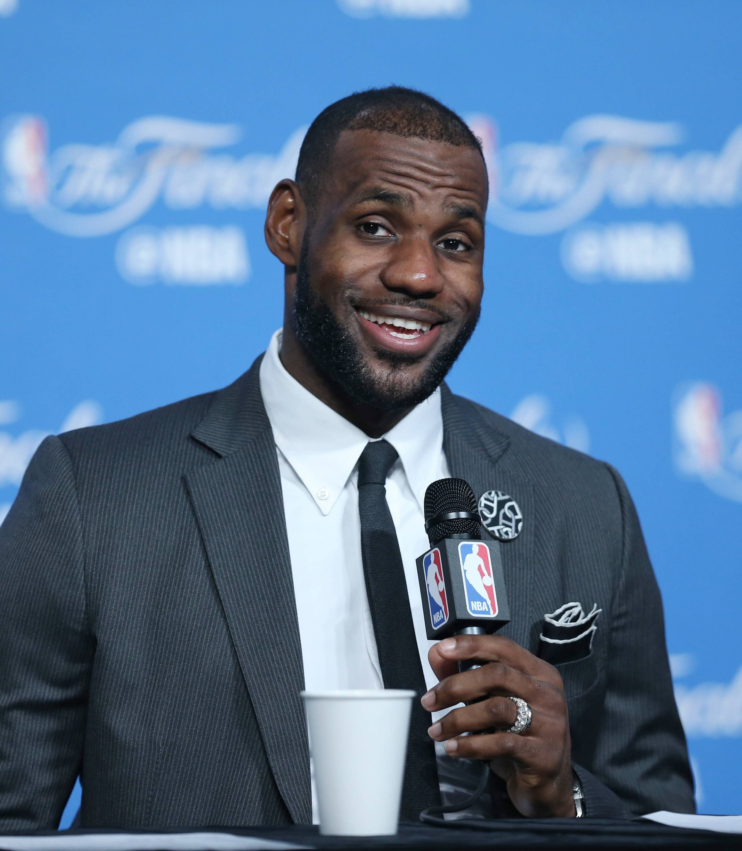 LeBron James rammer milepæl som forretningsmand